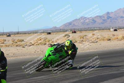 media/Jan-10-2025-CVMA Friday Practice (Fri) [[489e0da257]]/Group 4 and Trackday/Session 2 (Turn 4 Inside)/